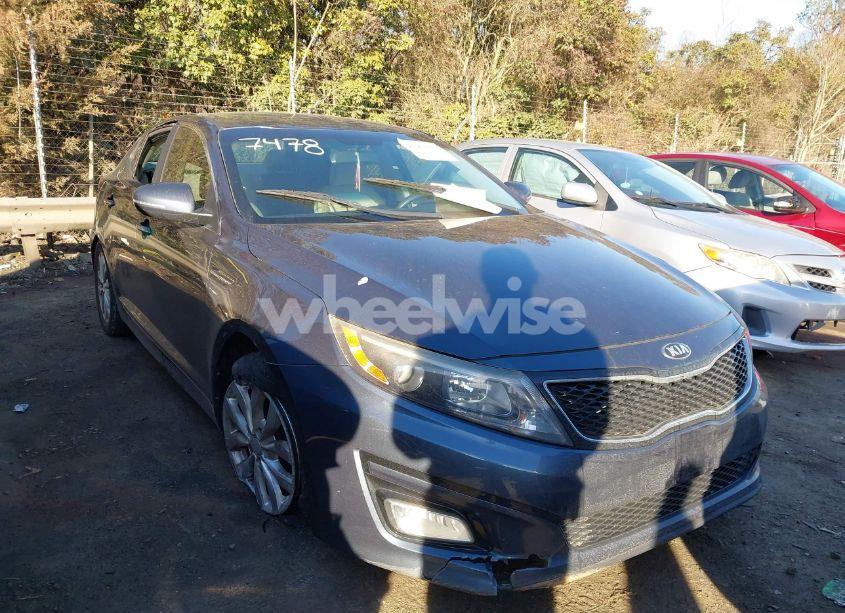 2015 Kia Optima LX (VIN 5XXGM4A76FG477478) main photo