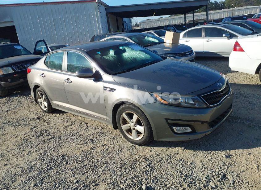 2015 Kia Optima LX (VIN 5XXGM4A76FG509619) main photo