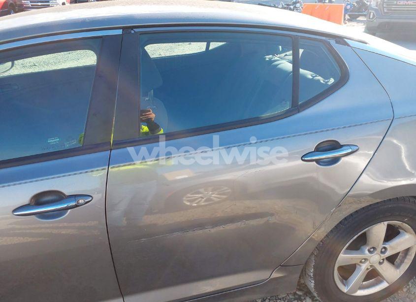 Photo 6 of 2015 Kia Optima LX (VIN 5XXGM4A76FG509619)