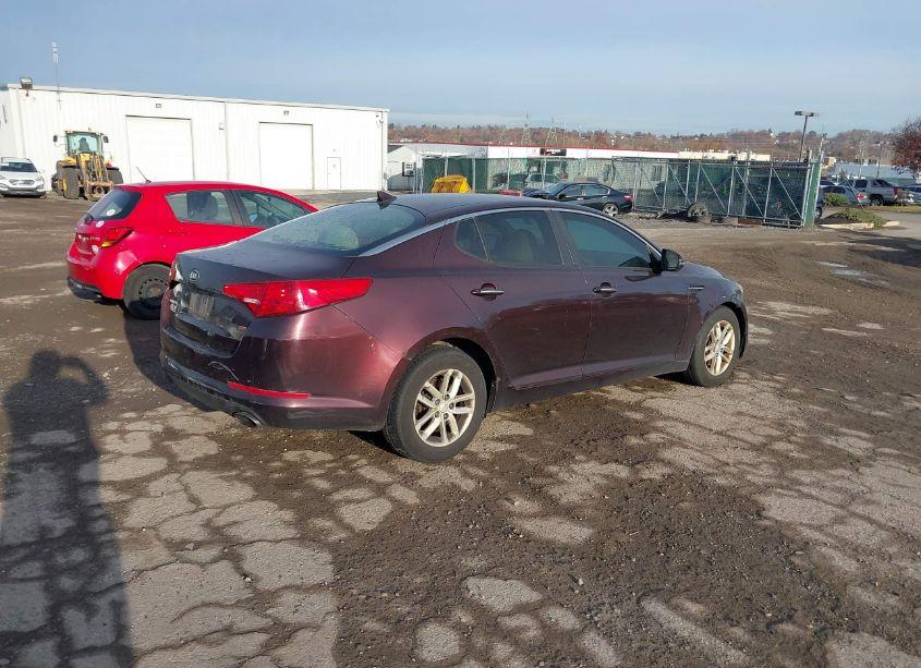Photo 4 of 2012 Kia Optima LX (VIN 5XXGM4A77CG045896)