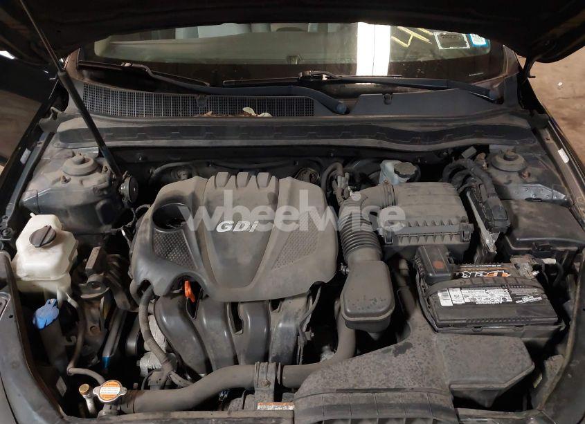 Photo 10 of 2012 Kia Optima LX (VIN 5XXGM4A77CG047440)