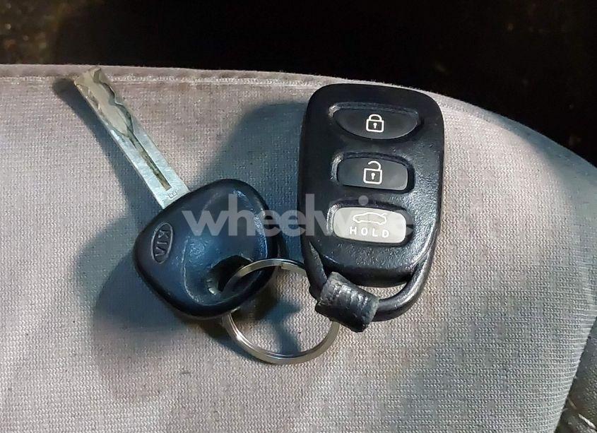 Photo 11 of 2012 Kia Optima LX (VIN 5XXGM4A77CG047440)