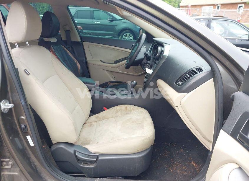 Photo 5 of 2012 Kia Optima LX (VIN 5XXGM4A77CG058969)