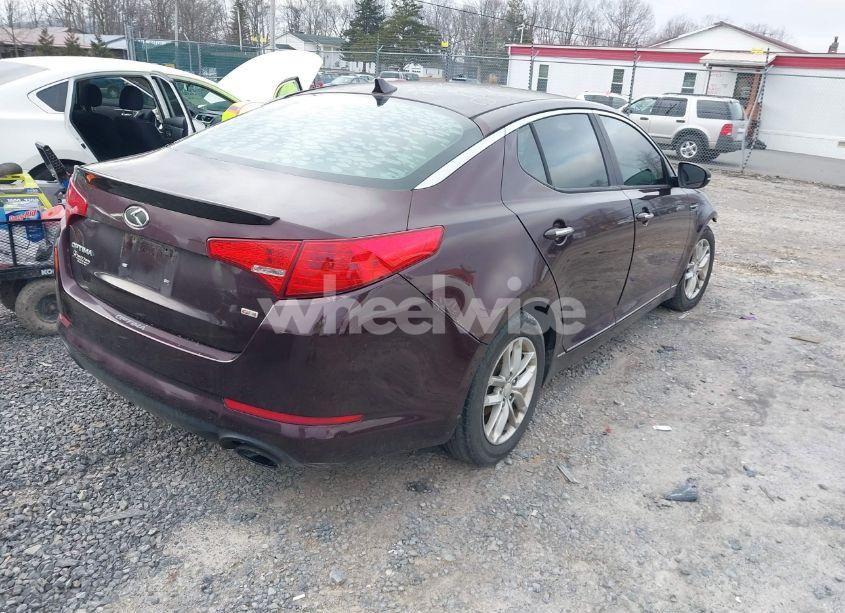 Photo 4 of 2013 Kia Optima LX (VIN 5XXGM4A77DG100610)