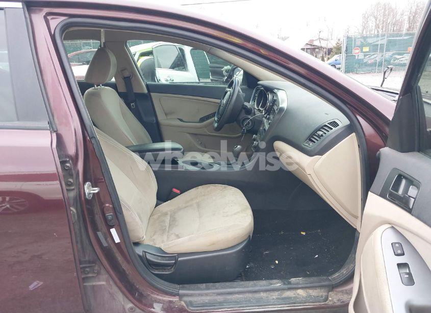 Photo 5 of 2013 Kia Optima LX (VIN 5XXGM4A77DG100610)