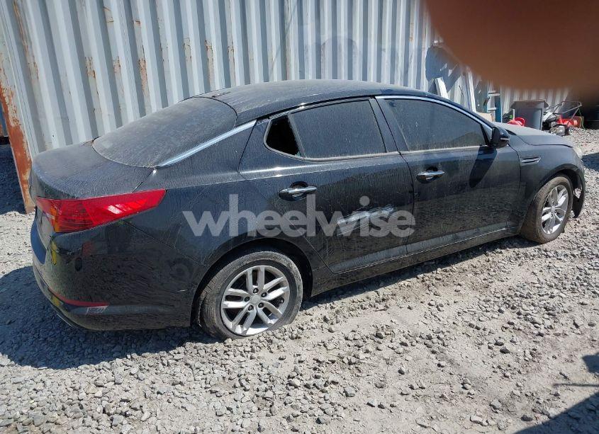 Photo 4 of 2013 Kia Optima LX (VIN 5XXGM4A77DG105614)