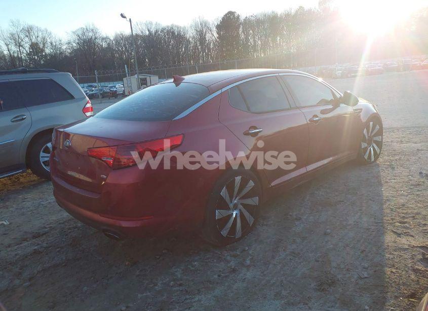 Photo 4 of 2013 Kia Optima LX (VIN 5XXGM4A77DG107475)