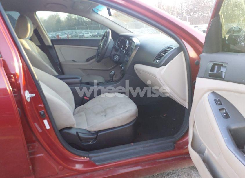 Photo 5 of 2013 Kia Optima LX (VIN 5XXGM4A77DG107475)