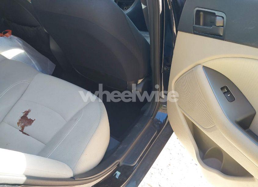 Photo 8 of 2013 Kia Optima LX (VIN 5XXGM4A77DG122316)