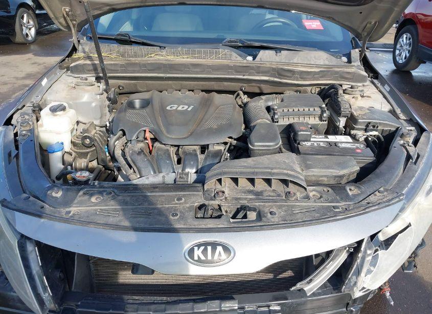 Photo 10 of 2013 Kia Optima LX (VIN 5XXGM4A77DG146115)