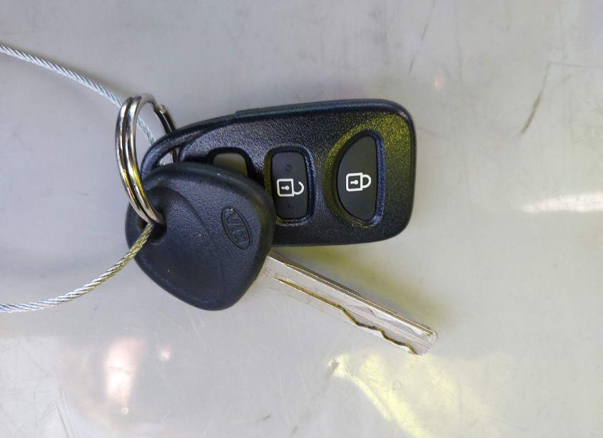 Photo 11 of 2013 Kia Optima LX (VIN 5XXGM4A77DG146115)