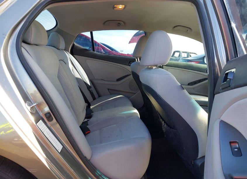 Photo 8 of 2013 Kia Optima LX (VIN 5XXGM4A77DG146115)