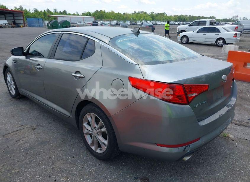 Photo 3 of 2013 Kia Optima LX (VIN 5XXGM4A77DG161195)