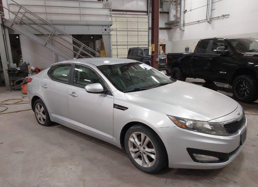 2013 Kia Optima LX (VIN 5XXGM4A77DG163707) main photo
