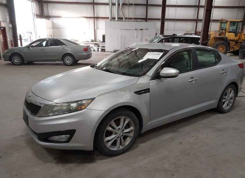 Photo 2 of 2013 Kia Optima LX (VIN 5XXGM4A77DG163707)