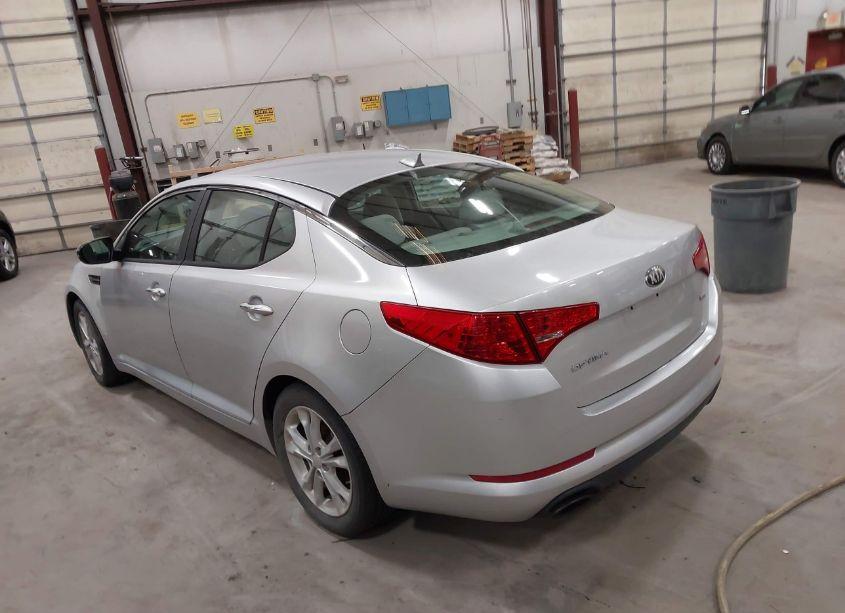 Photo 3 of 2013 Kia Optima LX (VIN 5XXGM4A77DG163707)