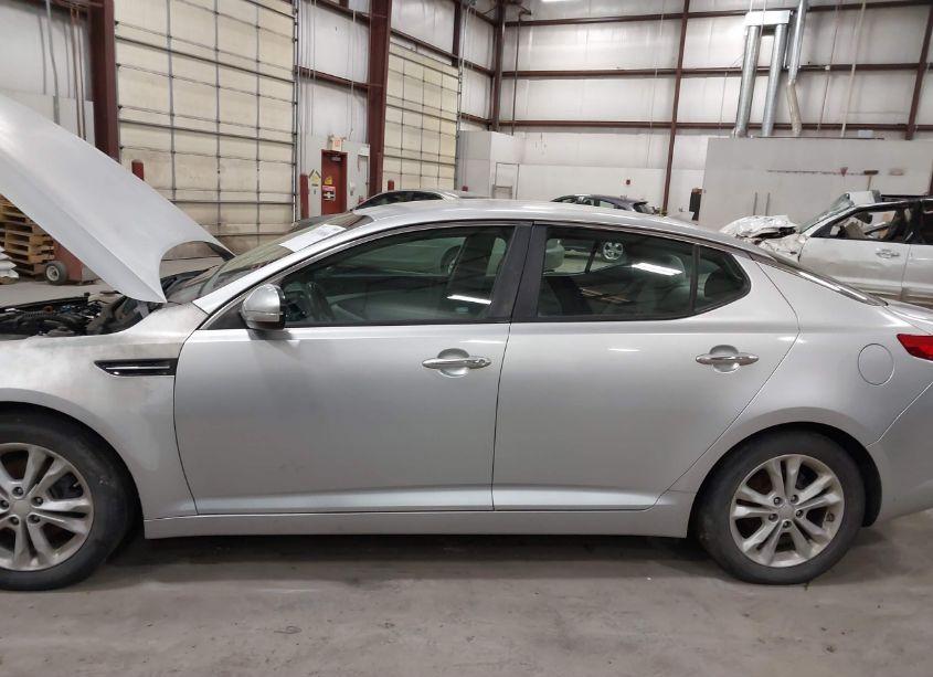 Photo 6 of 2013 Kia Optima LX (VIN 5XXGM4A77DG163707)