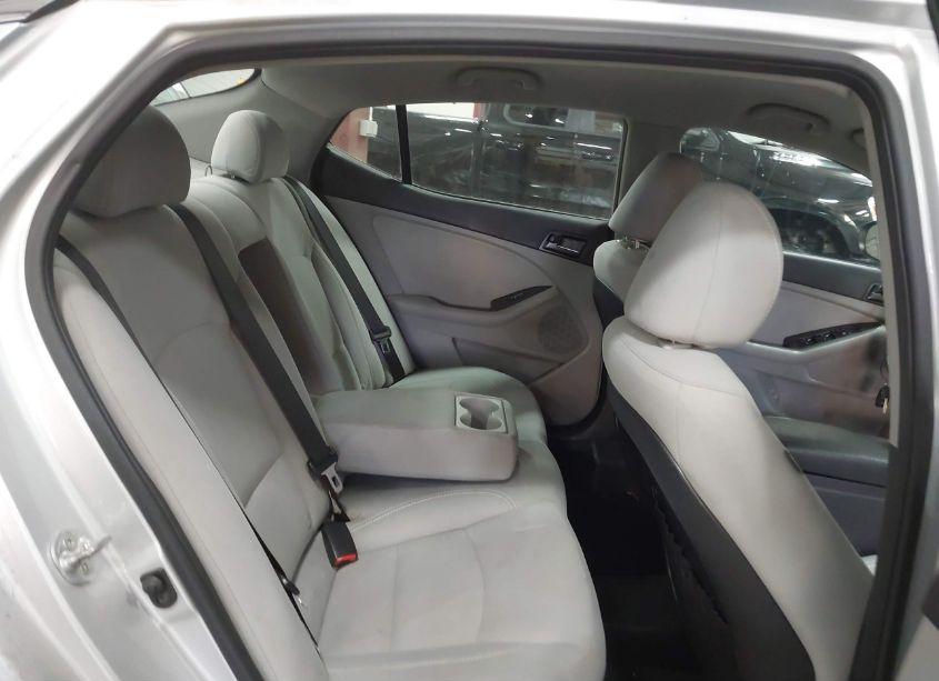 Photo 8 of 2013 Kia Optima LX (VIN 5XXGM4A77DG163707)