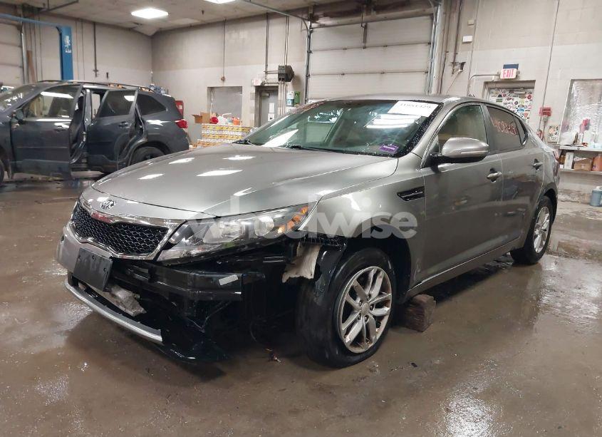 Photo 2 of 2013 Kia Optima LX (VIN 5XXGM4A77DG166669)