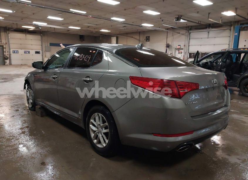 Photo 3 of 2013 Kia Optima LX (VIN 5XXGM4A77DG166669)