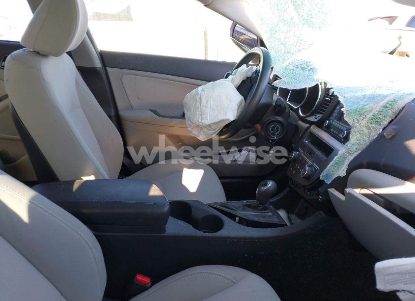 Photo 5 of 2013 Kia Optima LX (VIN 5XXGM4A77DG177087)