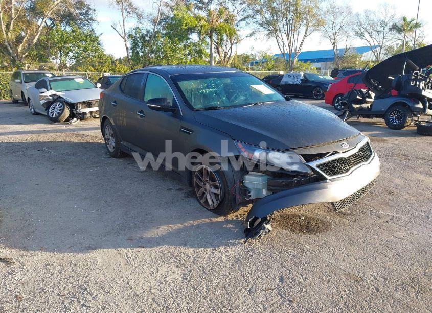 2013 Kia Optima LX (VIN 5XXGM4A77DG187795) main photo