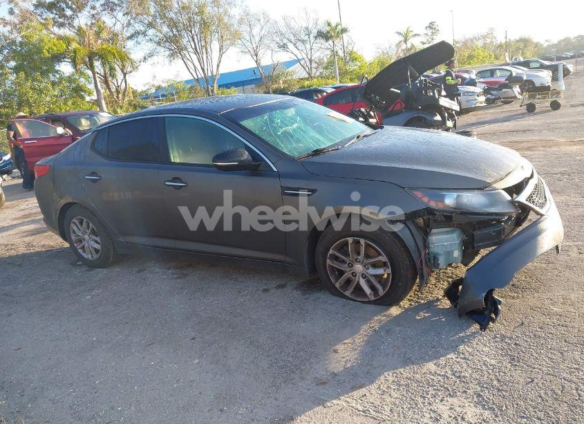 Photo 13 of 2013 Kia Optima LX (VIN 5XXGM4A77DG187795)