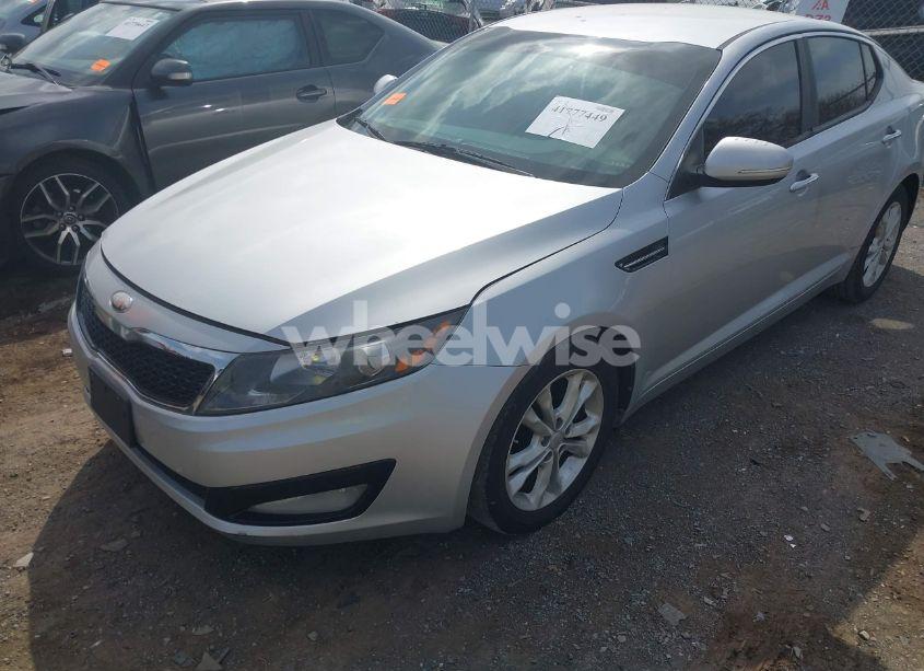 Photo 2 of 2013 Kia Optima LX (VIN 5XXGM4A77DG199316)