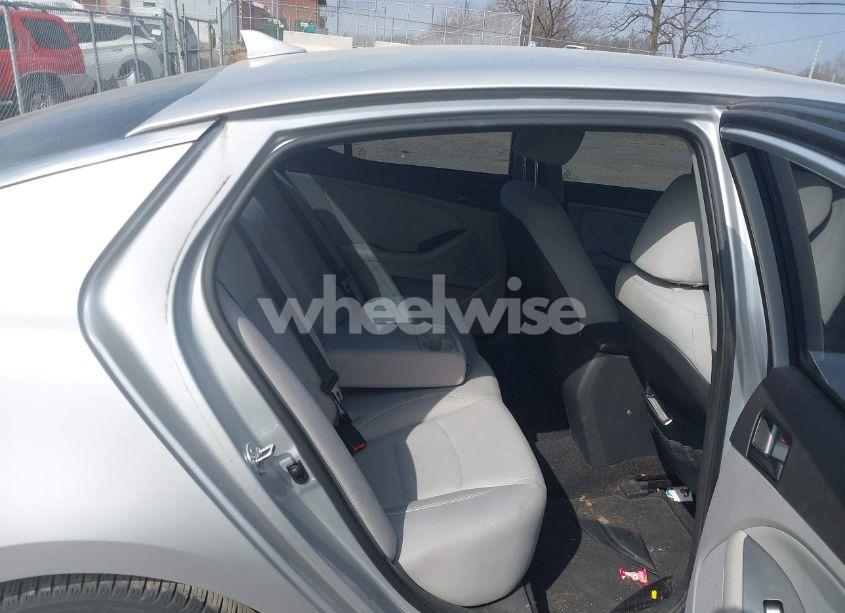 Photo 8 of 2013 Kia Optima LX (VIN 5XXGM4A77DG199316)