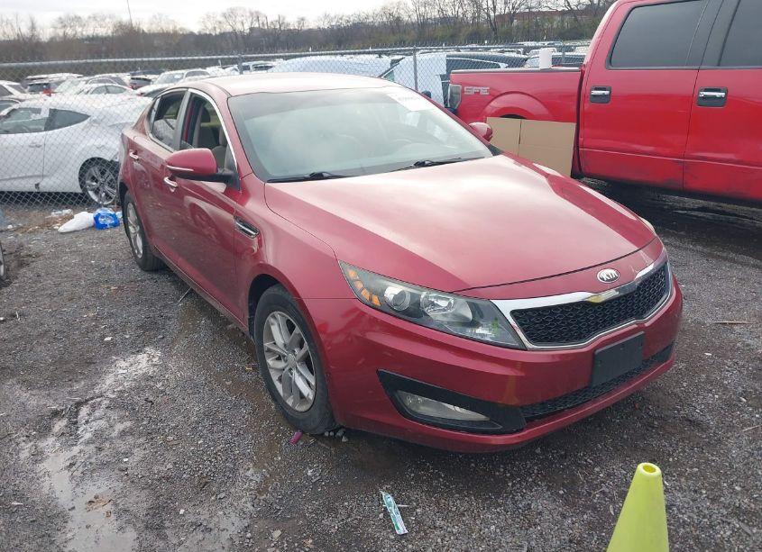 Photo 6 of 2013 Kia Optima LX (VIN 5XXGM4A77DG210623)