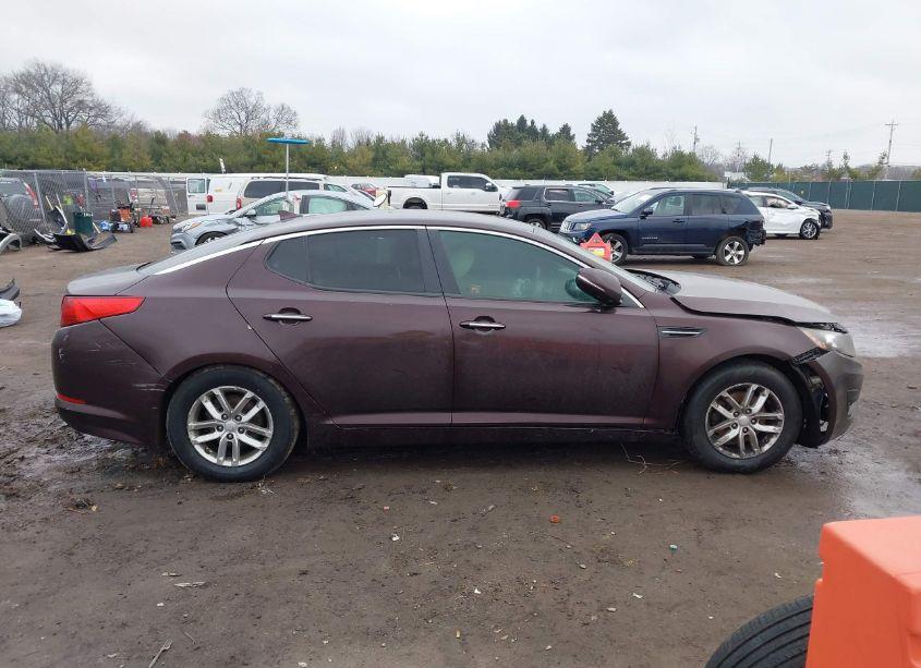 Photo 12 of 2013 Kia Optima LX (VIN 5XXGM4A77DG246716)