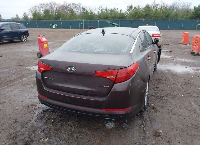 Photo 3 of 2013 Kia Optima LX (VIN 5XXGM4A77DG246716)