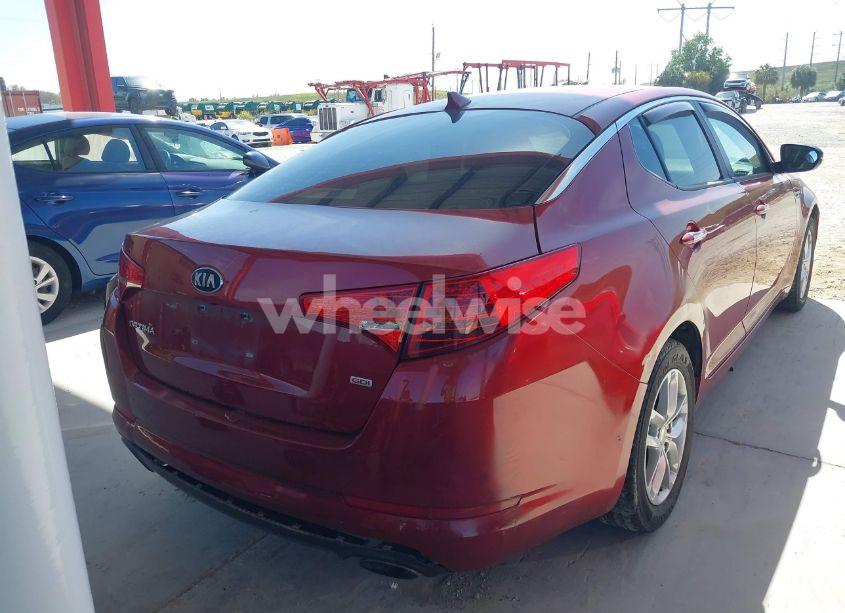 Photo 4 of 2013 Kia Optima LX (VIN 5XXGM4A77DG250376)