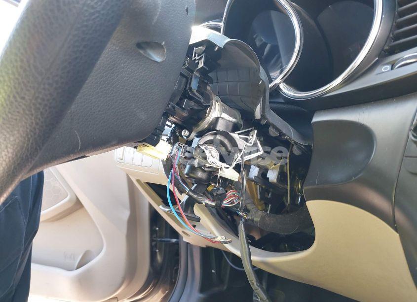 Photo 6 of 2013 Kia Optima LX (VIN 5XXGM4A77DG259045)