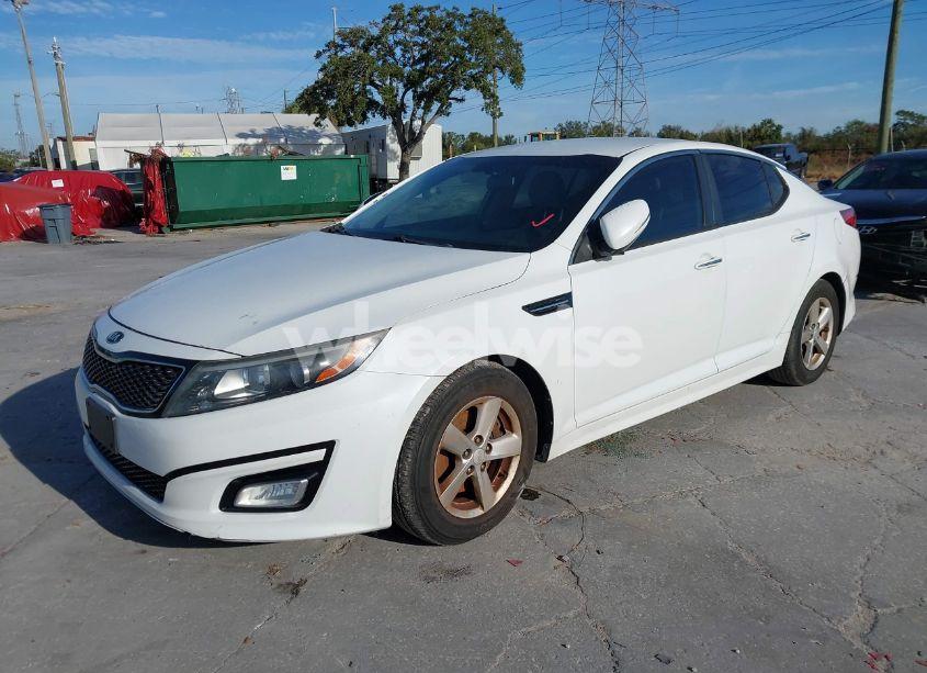 Photo 2 of 2014 Kia Optima LX (VIN 5XXGM4A77EG273609)