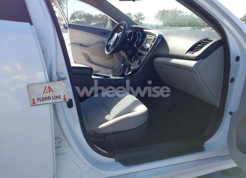 Photo 6 of 2014 Kia Optima LX (VIN 5XXGM4A77EG273609)