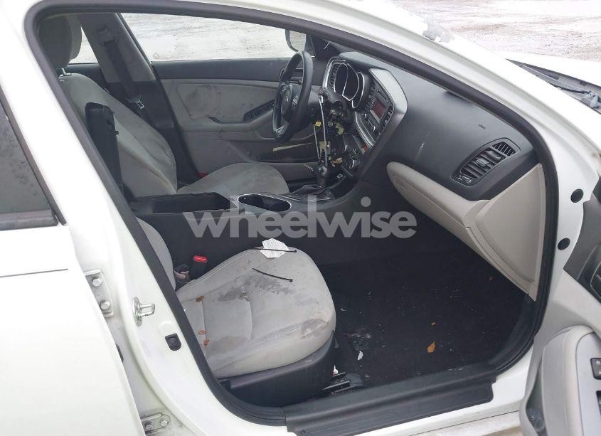 Photo 5 of 2014 Kia Optima LX (VIN 5XXGM4A77EG274758)