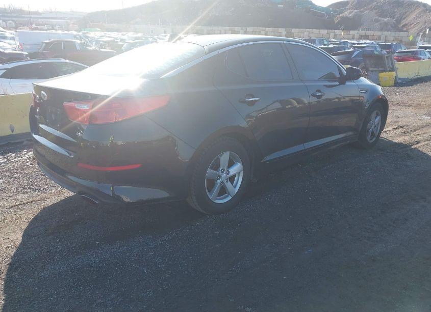 Photo 4 of 2014 Kia Optima LX (VIN 5XXGM4A77EG280723)