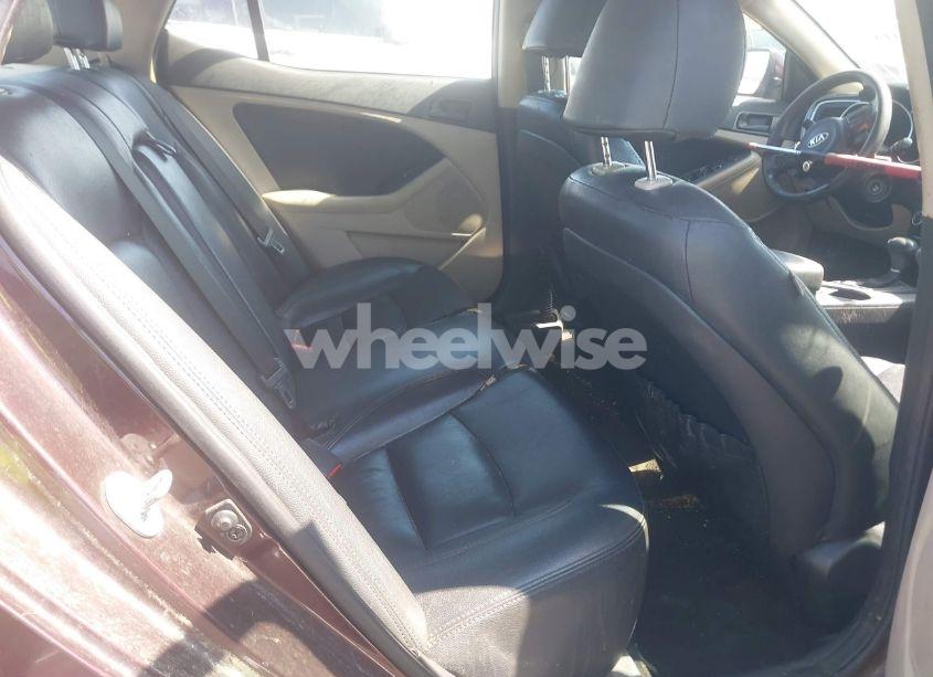 Photo 8 of 2014 Kia Optima LX (VIN 5XXGM4A77EG310738)