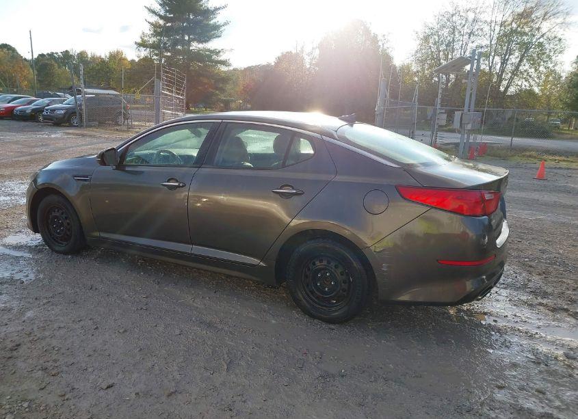 Photo 3 of 2014 Kia Optima LX (VIN 5XXGM4A77EG316975)