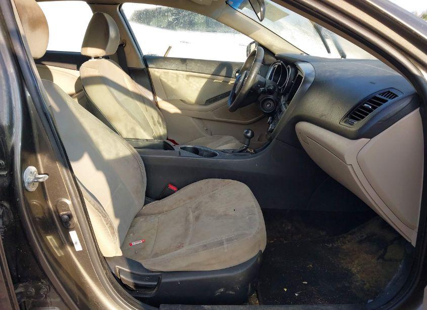 Photo 5 of 2014 Kia Optima LX (VIN 5XXGM4A77EG316975)