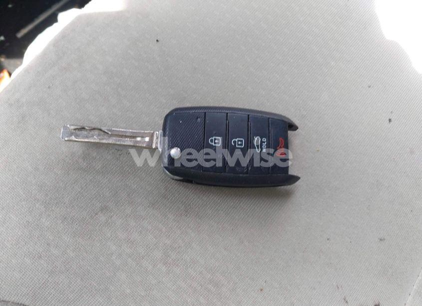 Photo 11 of 2014 Kia Optima LX (VIN 5XXGM4A77EG322243)