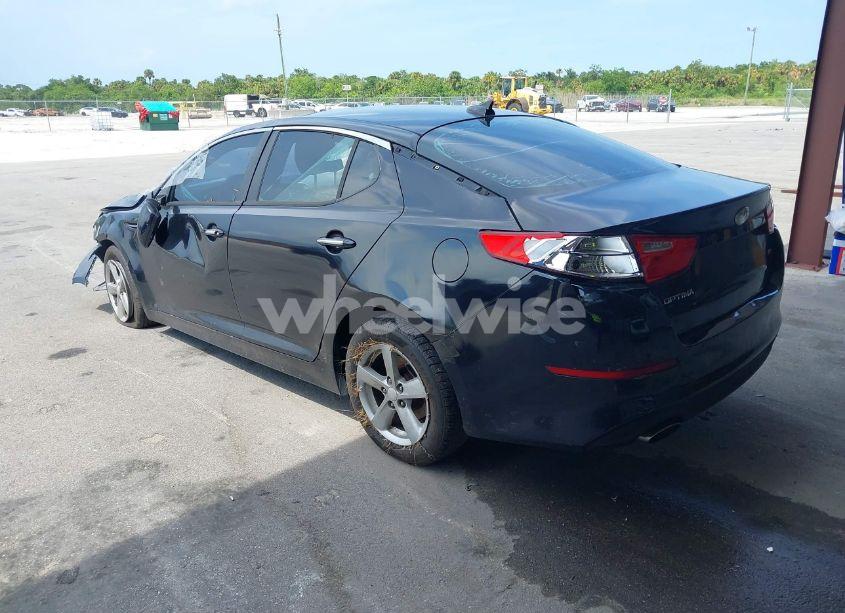 Photo 3 of 2014 Kia Optima LX (VIN 5XXGM4A77EG322243)