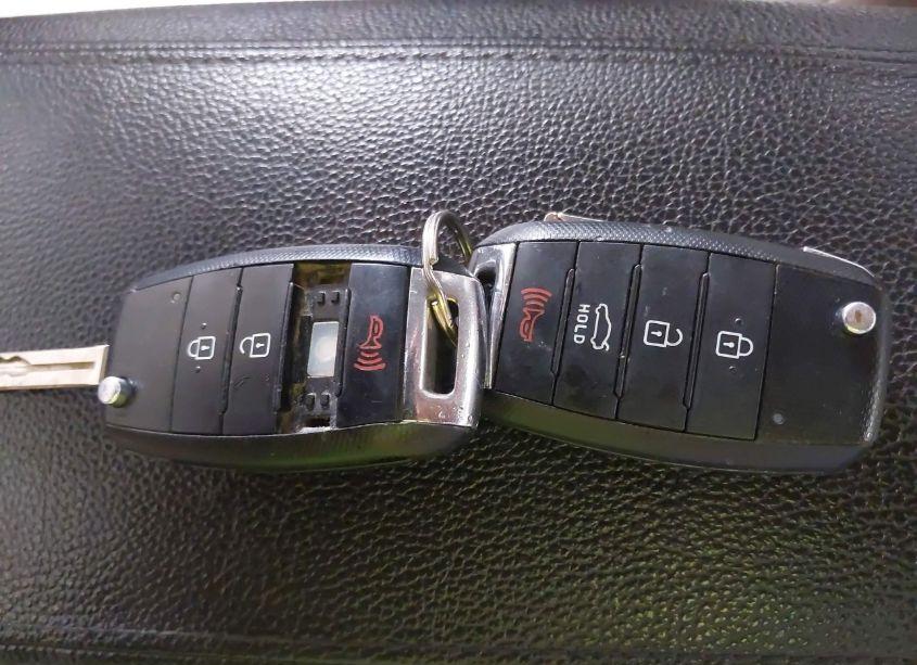 Photo 11 of 2014 Kia Optima LX (VIN 5XXGM4A77EG330309)