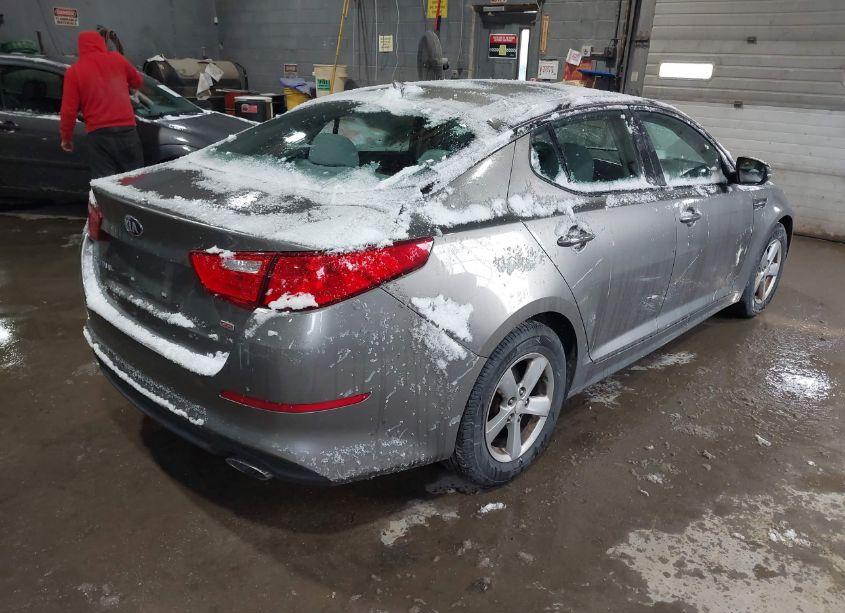 Photo 4 of 2014 Kia Optima LX (VIN 5XXGM4A77EG330309)