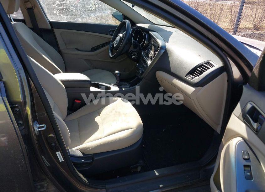 Photo 5 of 2014 Kia Optima LX (VIN 5XXGM4A77EG346428)