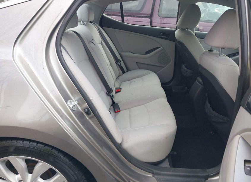 Photo 8 of 2015 Kia Optima LX (VIN 5XXGM4A77FG358807)