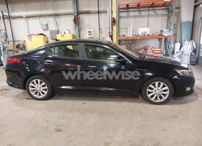 Photo 13 of 2015 Kia Optima LX (VIN 5XXGM4A77FG362940)