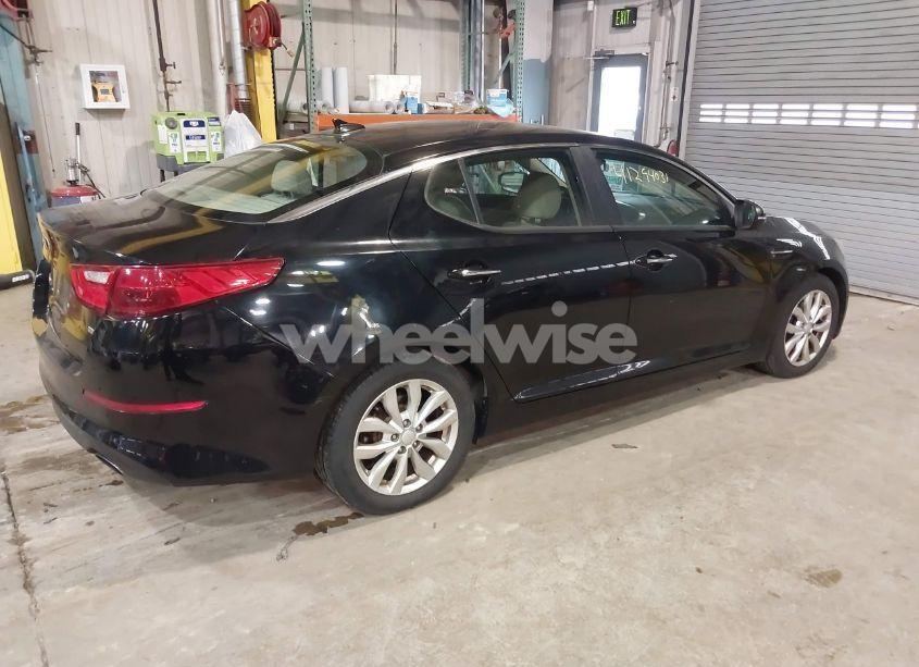 Photo 4 of 2015 Kia Optima LX (VIN 5XXGM4A77FG362940)