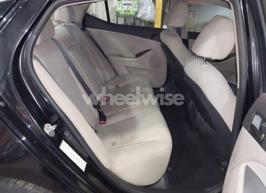 Photo 8 of 2015 Kia Optima LX (VIN 5XXGM4A77FG362940)